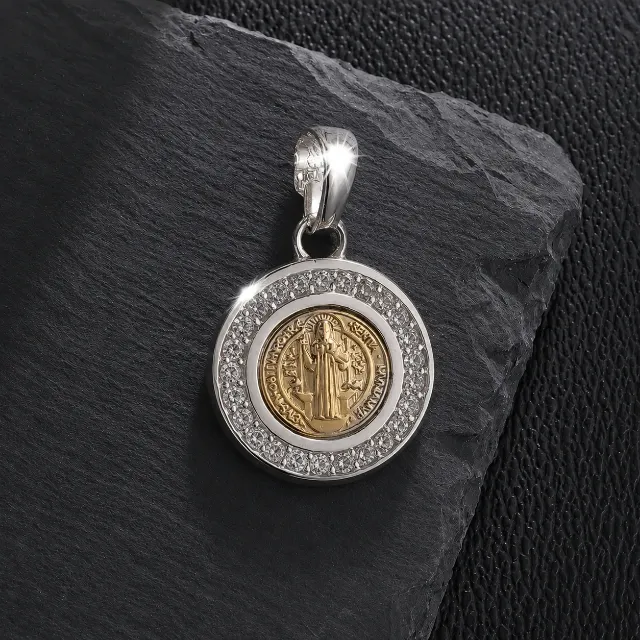 Dije Medalla San Benito Plata y Oro 14k 17mm
